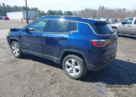 2020 Jeep Compass Latitude 4X4 z USA, uszkodzony, nr VIN 3C4NJDBB0LT117321